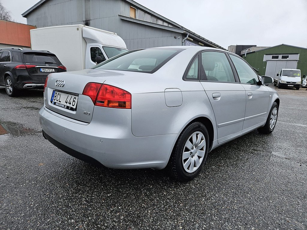 Audi A4 Sedan 2.0 AUT Nybesiktad Nyservad S/V Hjul