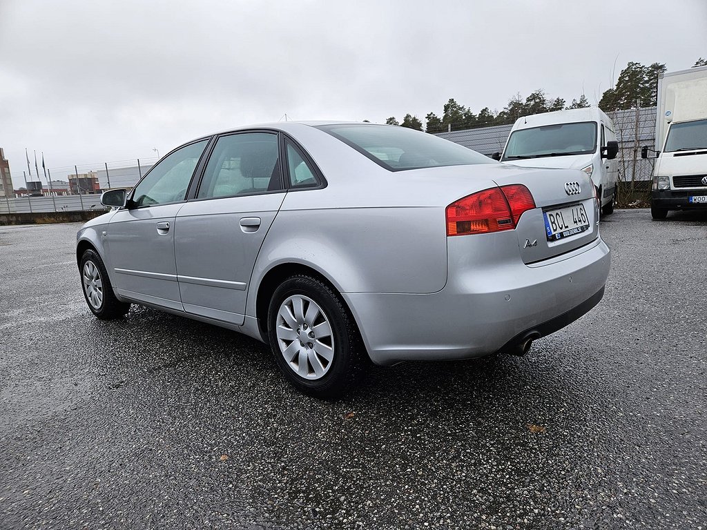 Audi A4 Sedan 2.0 AUT Nybesiktad Nyservad S/V Hjul