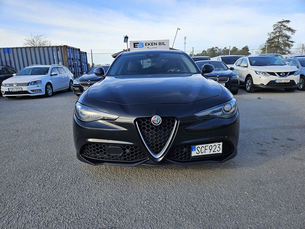 Alfa Romeo Giulia 2.2 JTD 16V Q4 Veloce Taklucka Backkam GPS